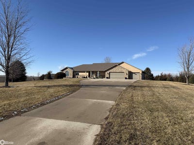/international/us/17127-highway-71-carroll-ia-110105886559/