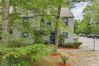 /international/us/1465-hooksett-road-hooksett-nh-110101065273/