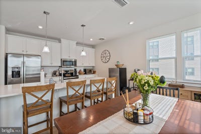 /international/us/10411-resort-road-ellicott-city-md-110107259551/