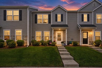/international/us/10407-imperial-place-cedar-lake-in-110110367251/