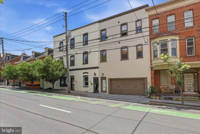 /international/us/16-e-walnut-street-lancaster-pa-110108581633/