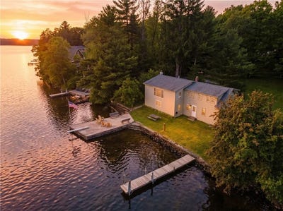 /international/us/585-reservoir-road-burrillville-ri-110108542031/