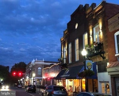 /international/us/171-e-davis-culpeper-va-110107155639/