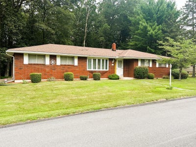 /international/us/99-fernwood-road-bangor-pa-110100861864/