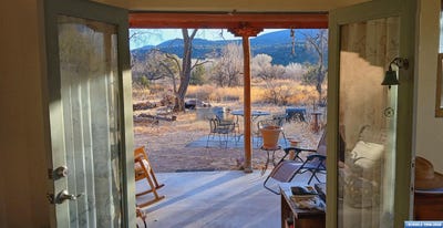 /international/us/33-blue-heron-glenwood-nm-110107059909/