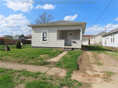 /international/us/1012-w-virgina-avenue-dunbar-wv-110108496795/