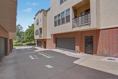 /international/us/1411-s-st-louis-avenue-tulsa-ok-110107489880/