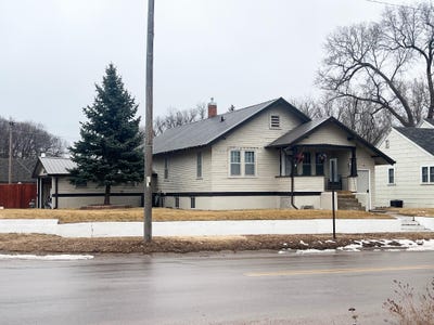 /international/us/617-n-main-st-gordon-ne-110106003640/