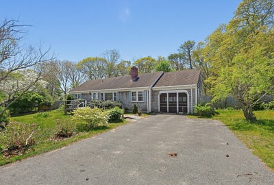 /international/us/29-edlen-lane-hyannis-ma-110108235779/