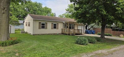 /international/us/hoopeston-il-110108355056/