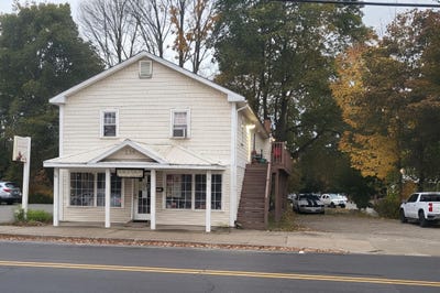 /international/us/238-main-street-norway-me-110120556091/
