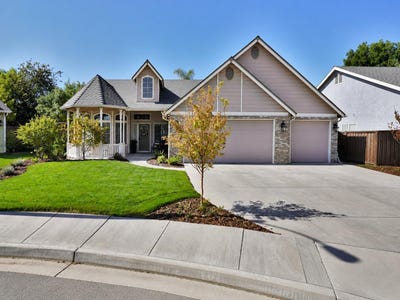 /international/us/1059-w-julia-way-hanford-ca-110109231050/