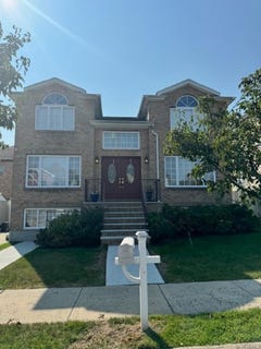 /international/us/476-darlington-avenue-staten-island-ny-110108497423/
