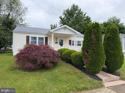 /international/us/10-w-burton-avenue-new-castle-de-110107870226/