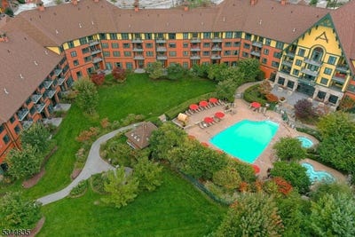 /international/us/200-state-route-94-vernon-twp-nj-110098131332/