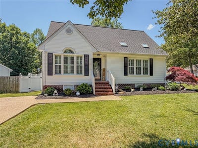 /international/us/9908-oldbern-court-chesterfield-va-110108332454/