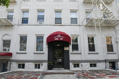 /international/us/209-211-48th-st-union-city-nj-110100971980/