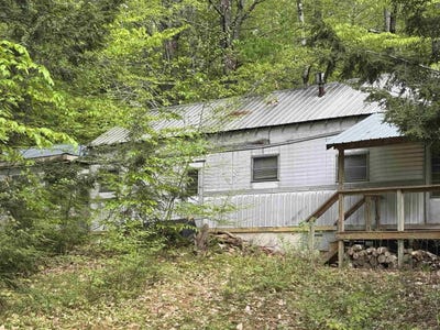 /international/us/67-old-pound-road-effingham-nh-110108545405/