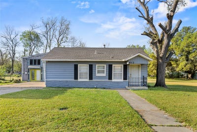 /international/us/612-poplar-street-teague-tx-110106700667/