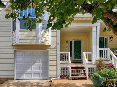 /international/us/1537-whispering-creek-drive-ballwin-mn-110106256758/