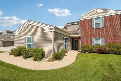 /international/us/n16w26539-tall-reeds-ln-pewaukee-wi-110109038992/