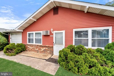 /international/us/160-elmtowne-boulevard-hammonton-nj-110109701452/