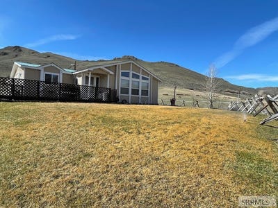 /international/us/1579-garden-creek-road-challis-id-110107259671/