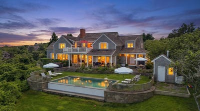 /international/us/5-capaum-pond-road-nantucket-ma-110119789856/