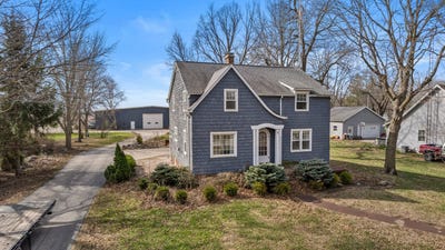 /international/us/400-e-3rd-street-brocton-il-110107476690/