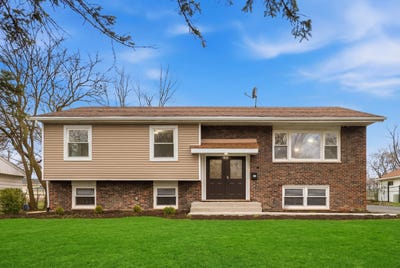 /international/us/17720-rosewood-terrace-country-club-hills-il-110107392548/