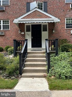 /international/us/512-stidman-drive-springfield-pa-110106977767/