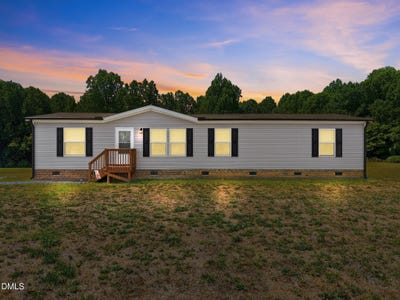 /international/us/7002-brooksdale-road-staley-nc-110108352282/