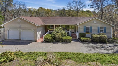 /international/us/18-beaver-lane-w-westhampton-ny-110107981955/