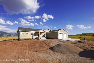 /international/us/330-mantua-meadows-lane-afton-wy-110101328468/