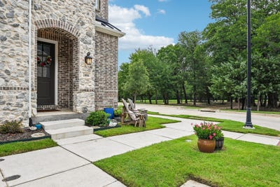 /international/us/2404-springhill-avenue-flower-mound-tx-110109059420/