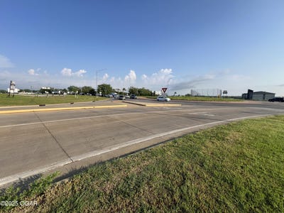 /international/us/tbd-hwy-171-and-centennial-webb-city-mo-110099633680/