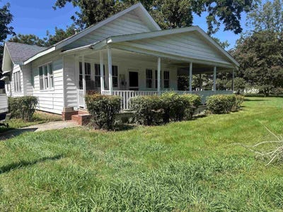 /international/us/120-wilson-street-lonoke-ar-110104478030/