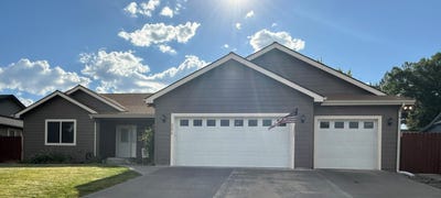 /international/us/3276-hammer-street-klamath-falls-or-110108349741/