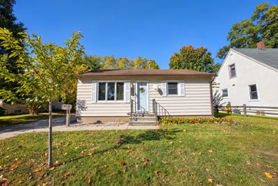 /international/us/1131-s-franklin-street-shawano-wi-110120423724/