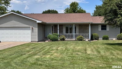 /international/us/3411-e-sunset-drive-taylorville-il-110100594603/
