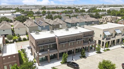 /international/us/767-w-main-street-coppell-tx-110108416640/