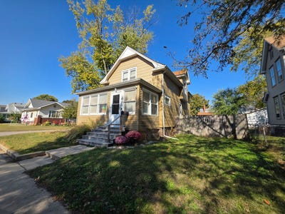 /international/us/515-w-jefferson-street-clinton-il-110120772379/