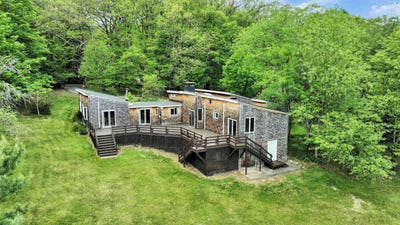/international/us/277-old-street-road-peterborough-nh-110108551478/