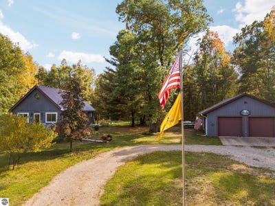 /international/us/21453-caberfae-highway-wellston-mi-110120489070/