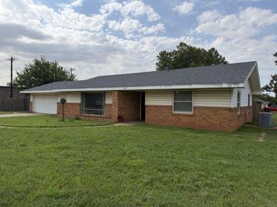 /international/us/205-e-state-fairview-ok-110108753688/
