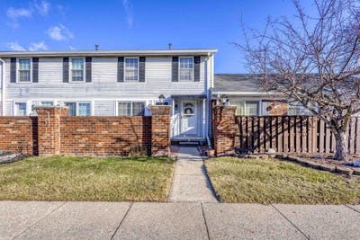 /international/us/15207-renshaw-drive-clinton-township-mi-110106350136/