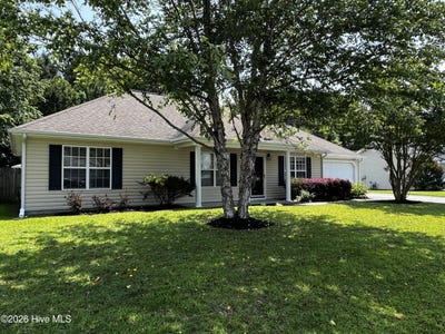/international/us/129-pella-lane-new-bern-nc-110108393835/