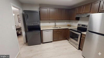 /international/us/18622-walkers-choice-road-montgomery-village-md-110108450516/