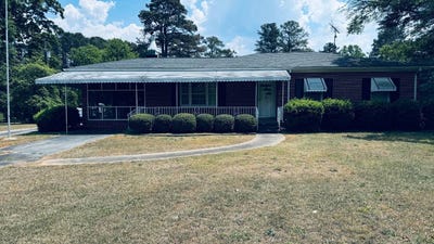 /international/us/1515-mccormick-hwy-greenwood-sc-110107761224/