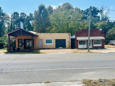 /international/us/516-518-shelbyville-street-center-tx-110102603890/